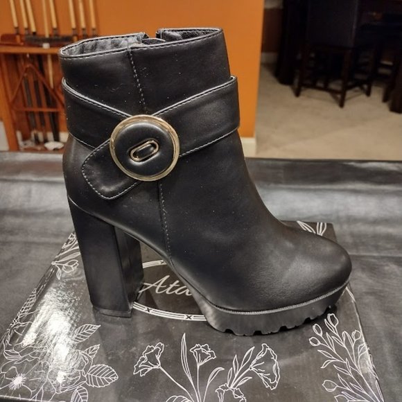 ATALINA PLATFORM BUCKLED SHORT BOOTS - Picture 5 of 15